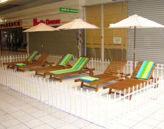 Décor centre commercial Plage privée