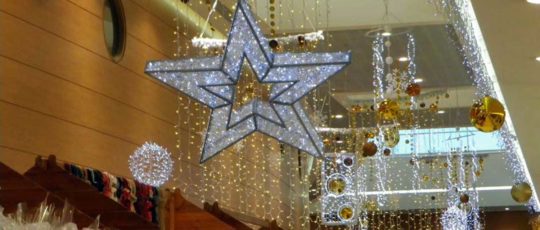 Suspension lumineuse de Noel Centre Commercial